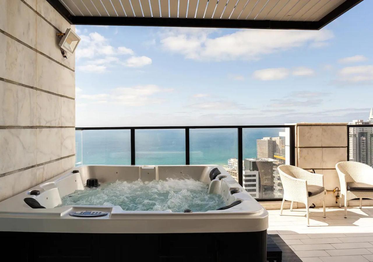 Oַ&O Group- Luxury Penthouse Jacuzzi Sea 36 Floor Apartment Bat Yam Exterior photo