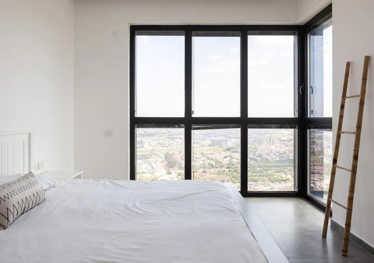 Oַ&O Group- Luxury Penthouse Jacuzzi Sea 36 Floor Apartment Bat Yam Exterior photo