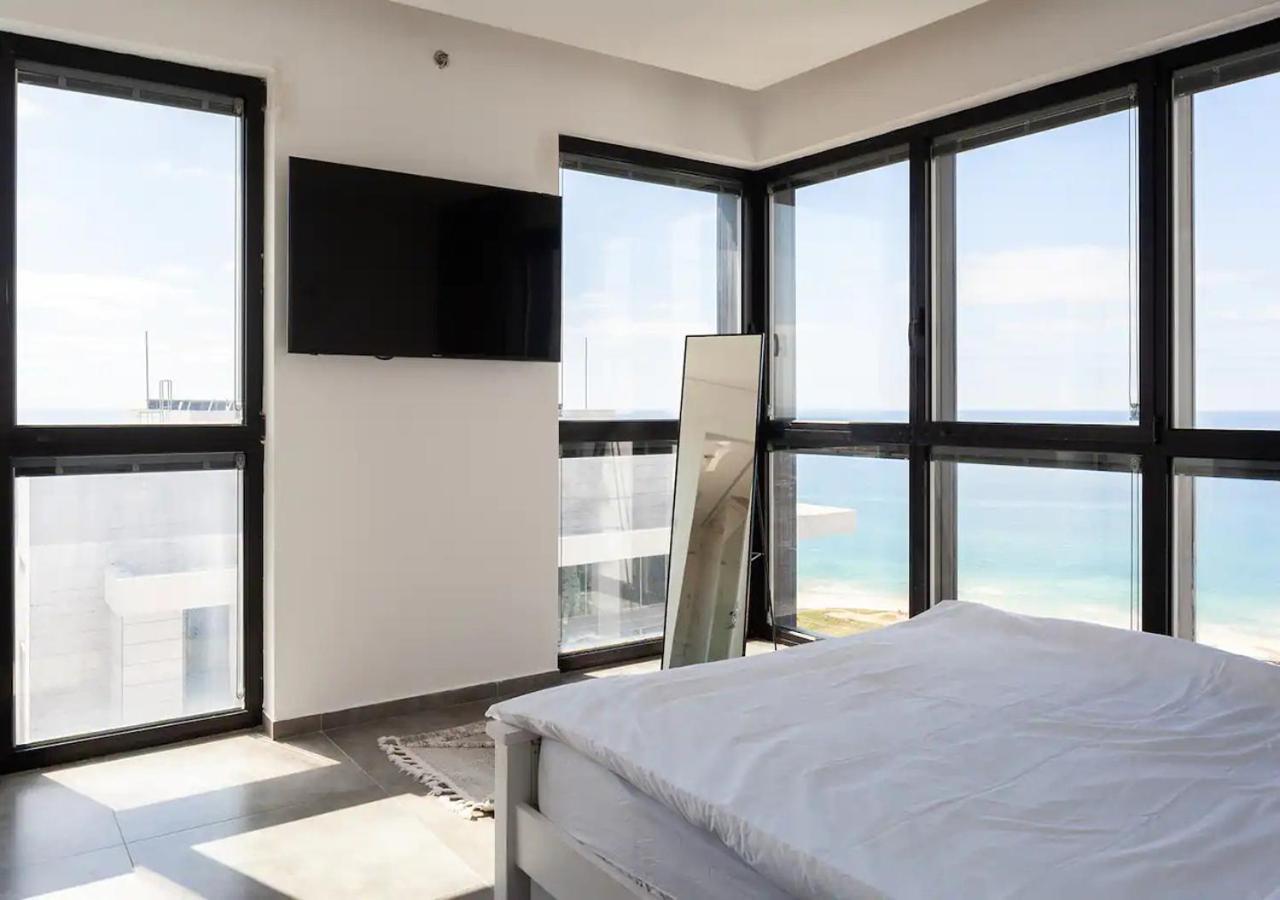 Oַ&O Group- Luxury Penthouse Jacuzzi Sea 36 Floor Apartment Bat Yam Exterior photo